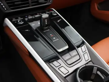 PORSCHE 992 Carrera 4 GTS cabriolet Lifting-ACC-NightVis