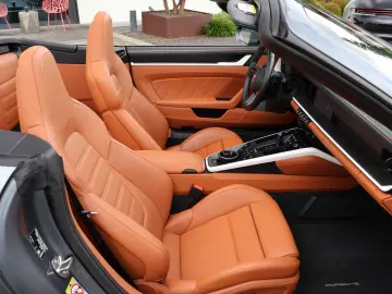 PORSCHE 992 Carrera 4 GTS cabriolet Lifting-ACC-NightVis