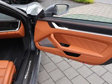 PORSCHE 992 Carrera 4 GTS cabriolet Lifting-ACC-NightVis