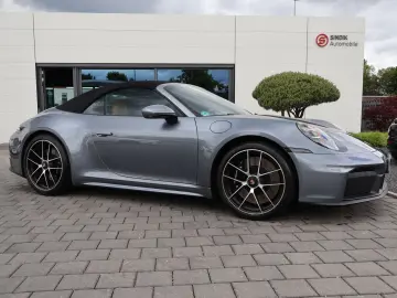 PORSCHE 992 Carrera 4 GTS cabriolet Lifting-ACC-NightVis