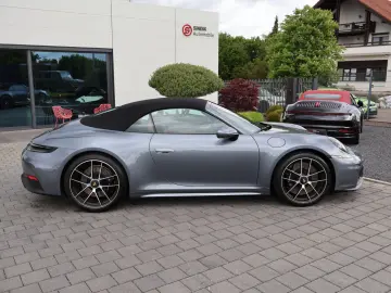 PORSCHE 992 Carrera 4 GTS cabriolet Lifting-ACC-NightVis
