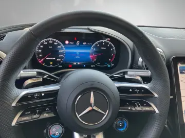 MERCEDES-BENZ SL 43 AMG Premium Distronic HA-Lenkung 20 Zoll