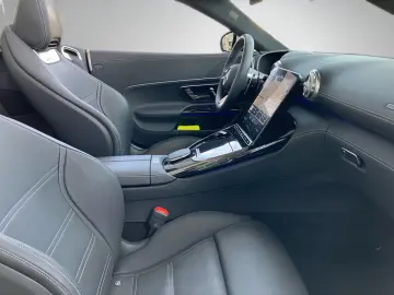 MERCEDES-BENZ SL 43 AMG Premium Distronic HA-Lenkung 20 Zoll