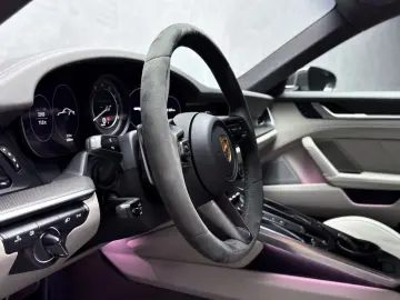 PORSCHE 992 Turbo S Leichtbau Carbon PCCB Burmester Lift