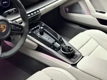 PORSCHE 992 Turbo S Leichtbau Carbon PCCB Burmester Lift