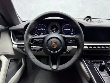 PORSCHE 992 Turbo S Leichtbau Carbon PCCB Burmester Lift