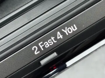 PORSCHE 992 Turbo S Leichtbau Carbon PCCB Burmester Lift
