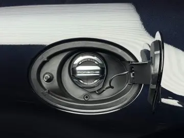 PORSCHE 992 Turbo S Leichtbau Carbon PCCB Burmester Lift