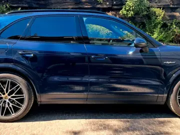 PORSCHE Cayenne E-Hybrid   PANO   S.BELÜFT   BOSE