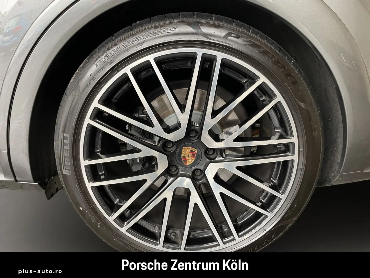 PORSCHE Cayenne GTS InnoDrive HA-Lenkung Head-Up PDCC