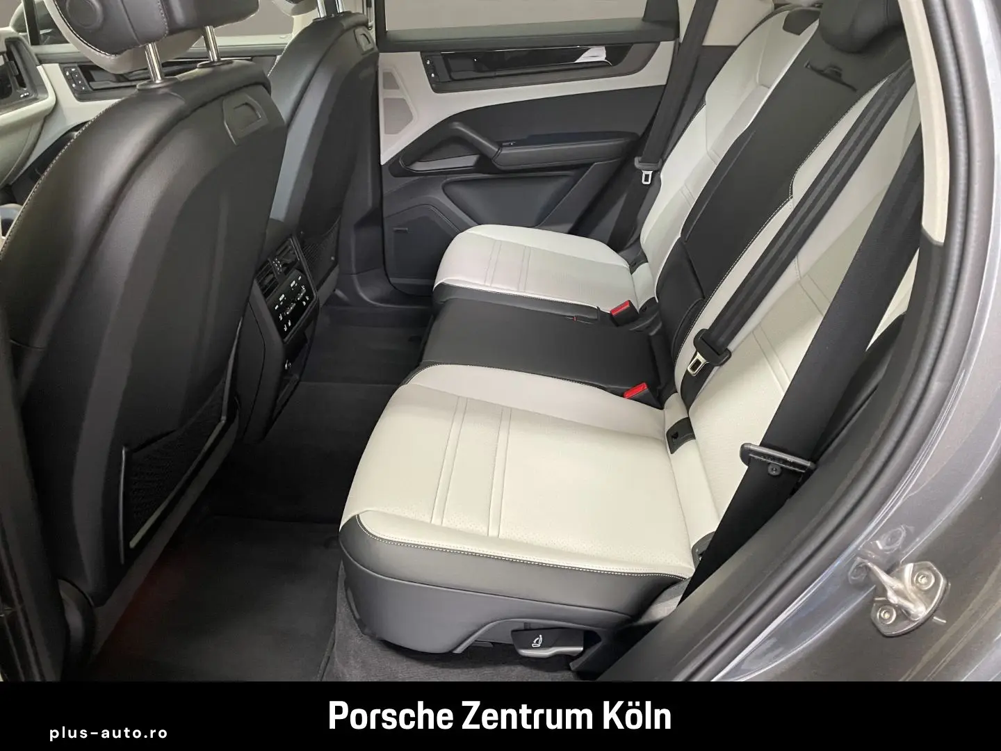 PORSCHE Cayenne GTS InnoDrive HA-Lenkung Head-Up PDCC
