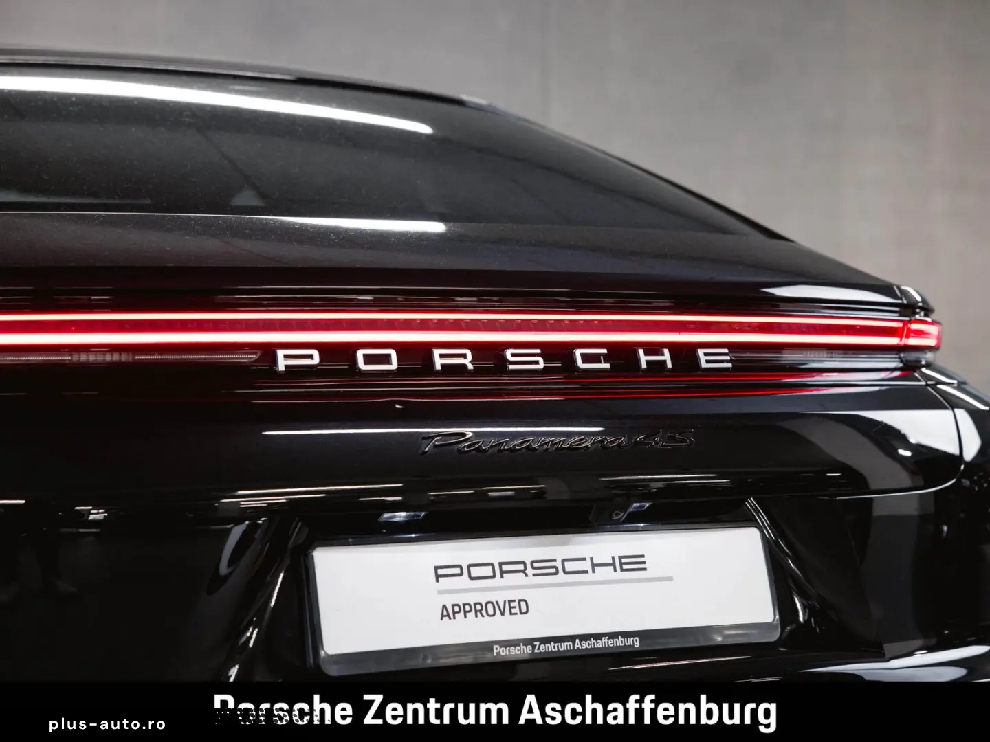 PORSCHE Panamera 4S E-Hybrid Panoramadach Sport Design