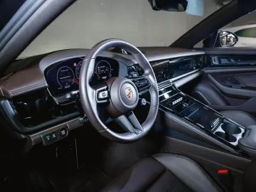 PORSCHE Panamera 4S E-Hybrid Panoramadach Sport Design