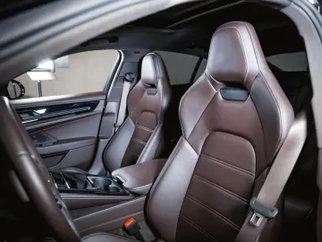 PORSCHE Panamera 4S E-Hybrid Panoramadach Sport Design