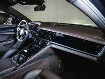 PORSCHE Panamera 4S E-Hybrid Panoramadach Sport Design