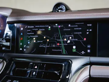PORSCHE Panamera 4S E-Hybrid Panoramadach Sport Design