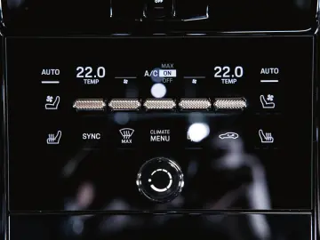 PORSCHE Panamera 4S E-Hybrid Panoramadach Sport Design