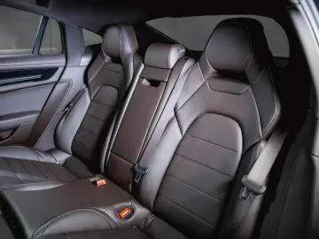 PORSCHE Panamera 4S E-Hybrid Panoramadach Sport Design
