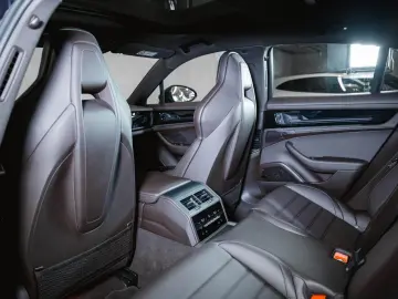 PORSCHE Panamera 4S E-Hybrid Panoramadach Sport Design
