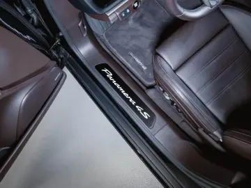PORSCHE Panamera 4S E-Hybrid Panoramadach Sport Design