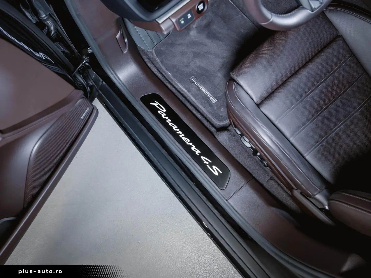 PORSCHE Panamera 4S E-Hybrid Panoramadach Sport Design