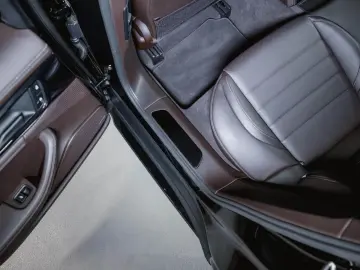 PORSCHE Panamera 4S E-Hybrid Panoramadach Sport Design