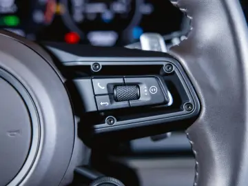 PORSCHE Panamera 4S E-Hybrid Panoramadach Sport Design