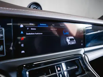 PORSCHE Panamera 4S E-Hybrid Panoramadach Sport Design