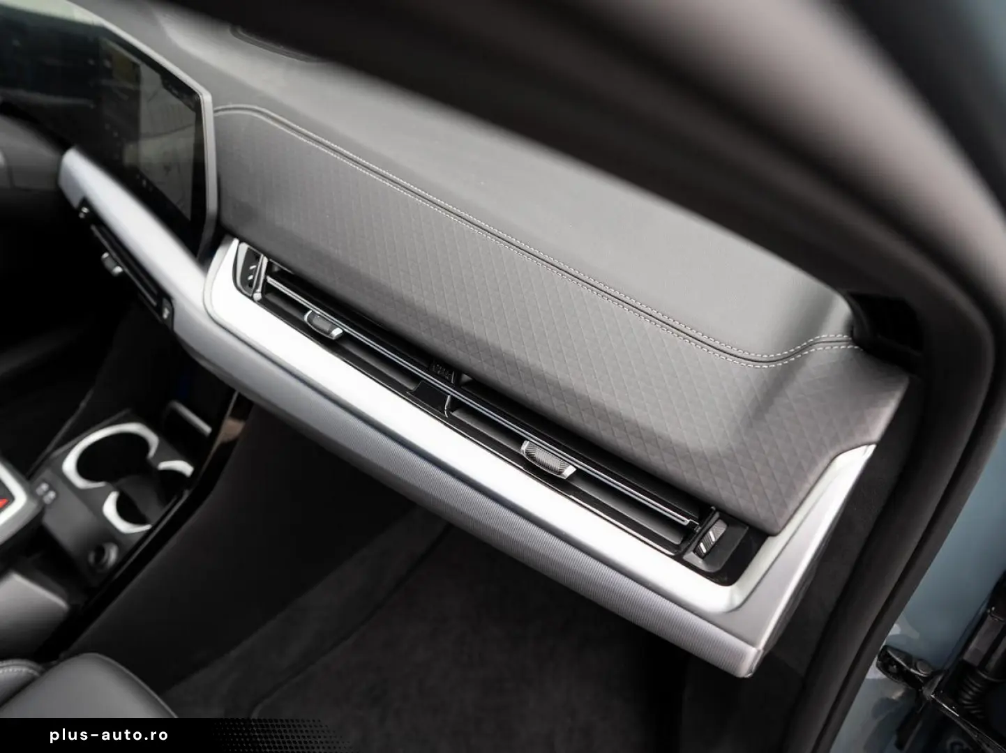 BMW X2 sDrive20i M-Sport AdLED AHK Alarm PANO KoZg