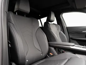BMW X2 sDrive20i M-Sport AdLED AHK Alarm PANO KoZg