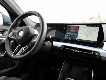 BMW X2 sDrive20i M-Sport AdLED AHK Alarm PANO KoZg