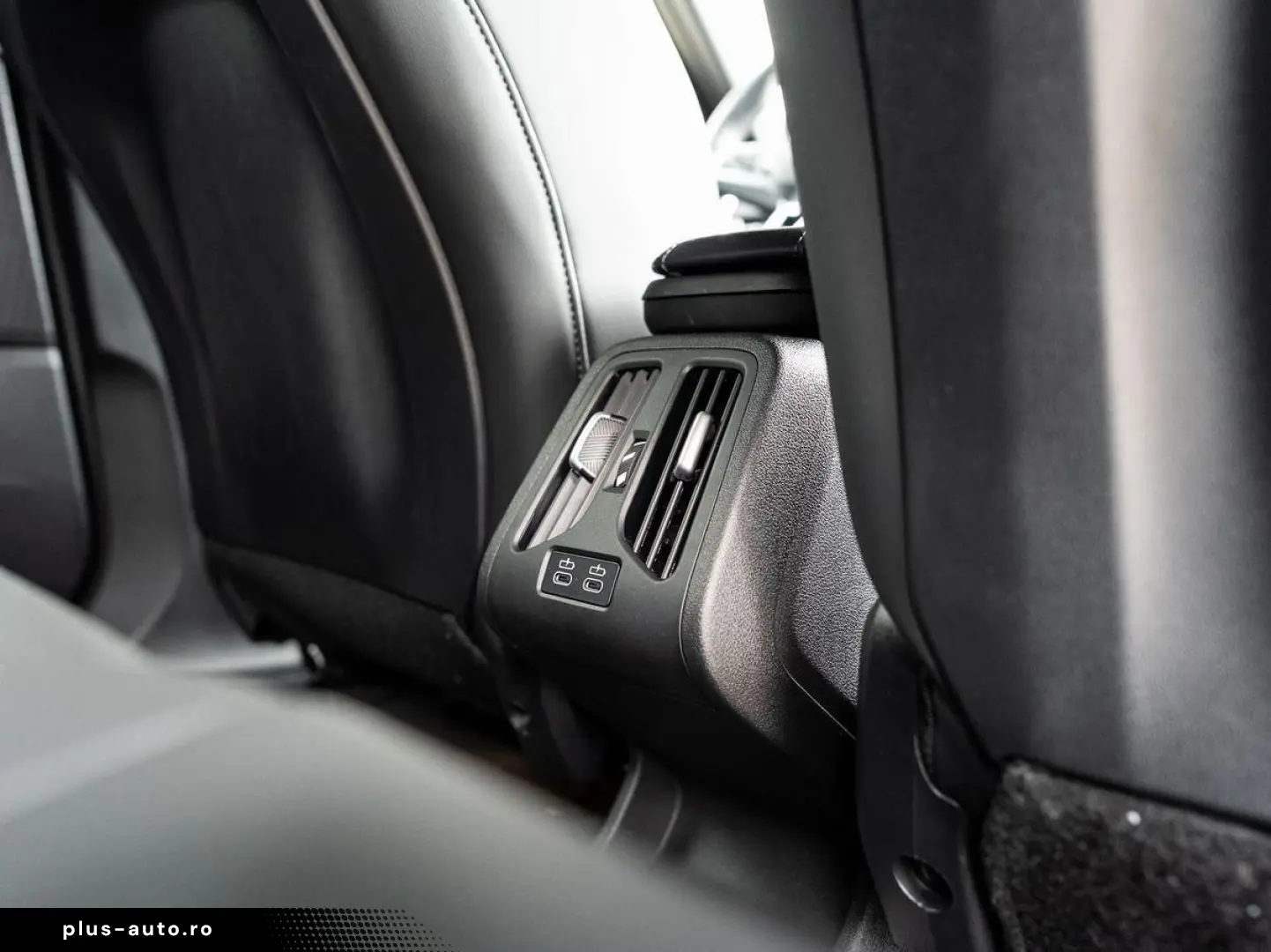 BMW X2 sDrive20i M-Sport AdLED AHK Alarm PANO KoZg