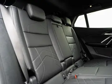 BMW X2 sDrive20i M-Sport AdLED AHK Alarm PANO KoZg