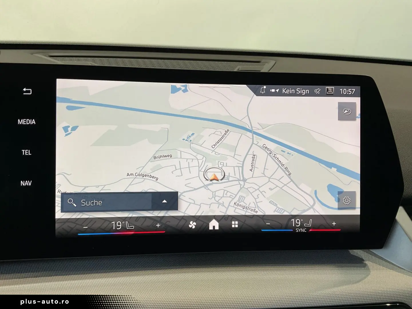 BMW X2 sDrive20i  Glasdach  Head-Up Display  18   LM