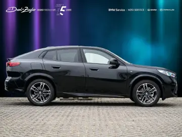 BMW X2 sDrive20i M-Sport AdLED AHK Alarm PANO KoZg