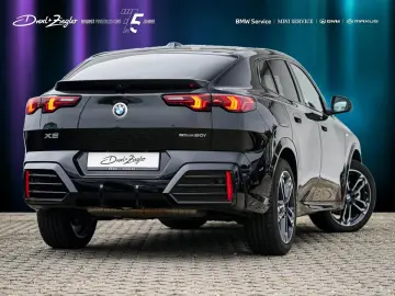BMW X2 sDrive20i M-Sport AdLED AHK Alarm PANO KoZg