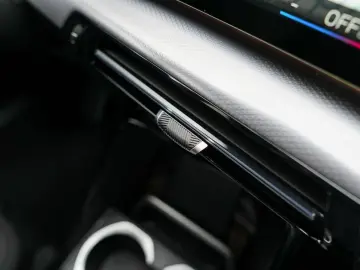 BMW X2 sDrive20i M-Sport AdLED AHK Alarm PANO KoZg