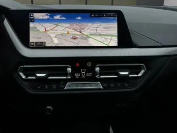BMW 220i Gran Coupé M-SPORT LED NAVI HUD PANO 18
