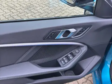 BMW 220i Gran Coupé M-SPORT LED NAVI HUD PANO 18