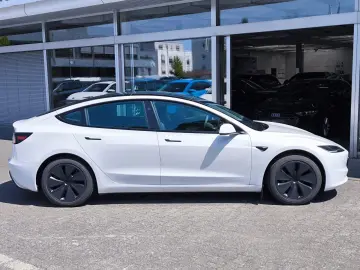 TESLA Model 3 Long Range AWD HIGHLAND PANO STHZ ACC