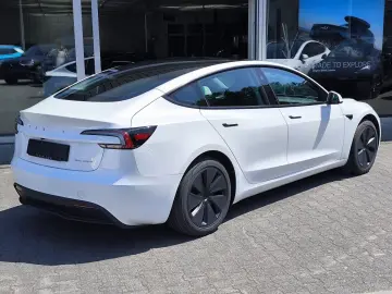TESLA Model 3 Long Range AWD HIGHLAND PANO STHZ ACC
