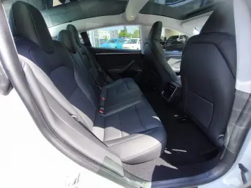 TESLA Model 3 Long Range AWD HIGHLAND PANO STHZ ACC