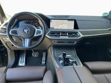 BMW X7 M50i KomfSi 360  H K SkyLo AHK 2ACHS AdLED