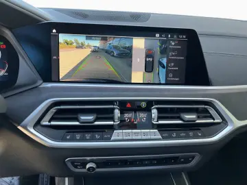 BMW X7 M50i KomfSi 360  H K SkyLo AHK 2ACHS AdLED