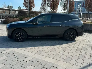 BMW iX 40 xDrive M-Paket