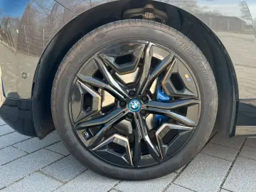 BMW iX 40 xDrive M-Paket