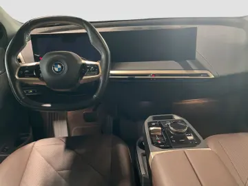 BMW iX xDrive40 AHK Driv.Assist.Prof Harman K Laser