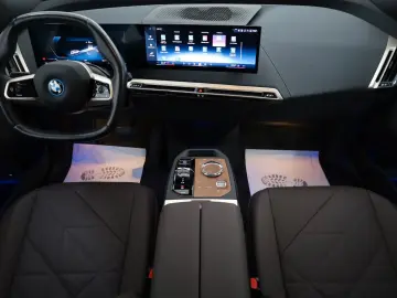 BMW iX 50 xDrive Leder Navi Laser 360Kamera ACC Pano
