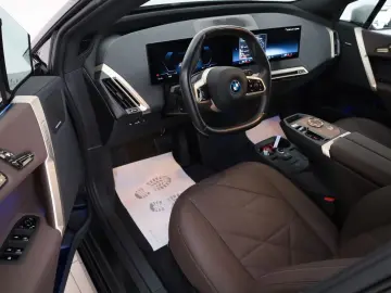 BMW iX 50 xDrive Leder Navi Laser 360Kamera ACC Pano