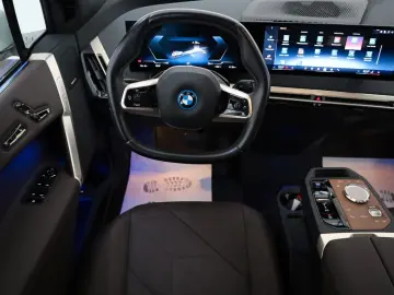 BMW iX 50 xDrive Leder Navi Laser 360Kamera ACC Pano